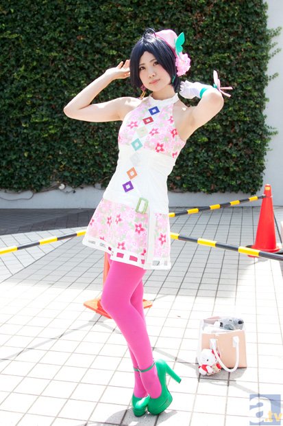 客厅有横梁，这样装，漂亮！-足球直播